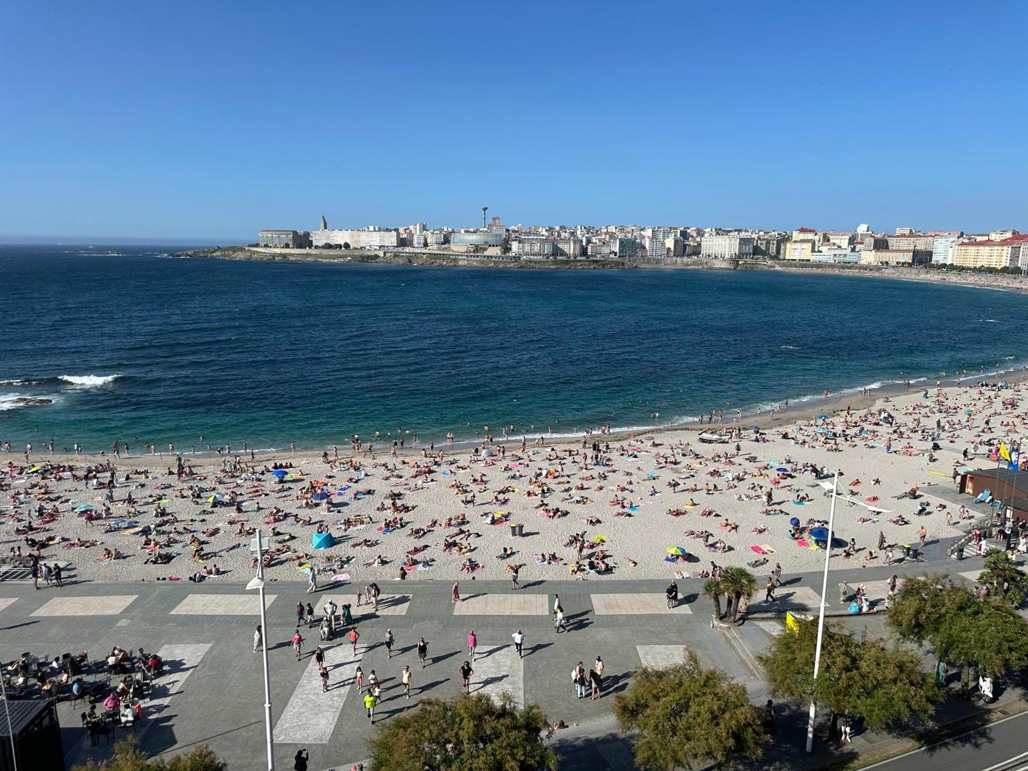 Piso Con Vistas A La Playa De Riazor Appartement A Coruña Buitenkant foto