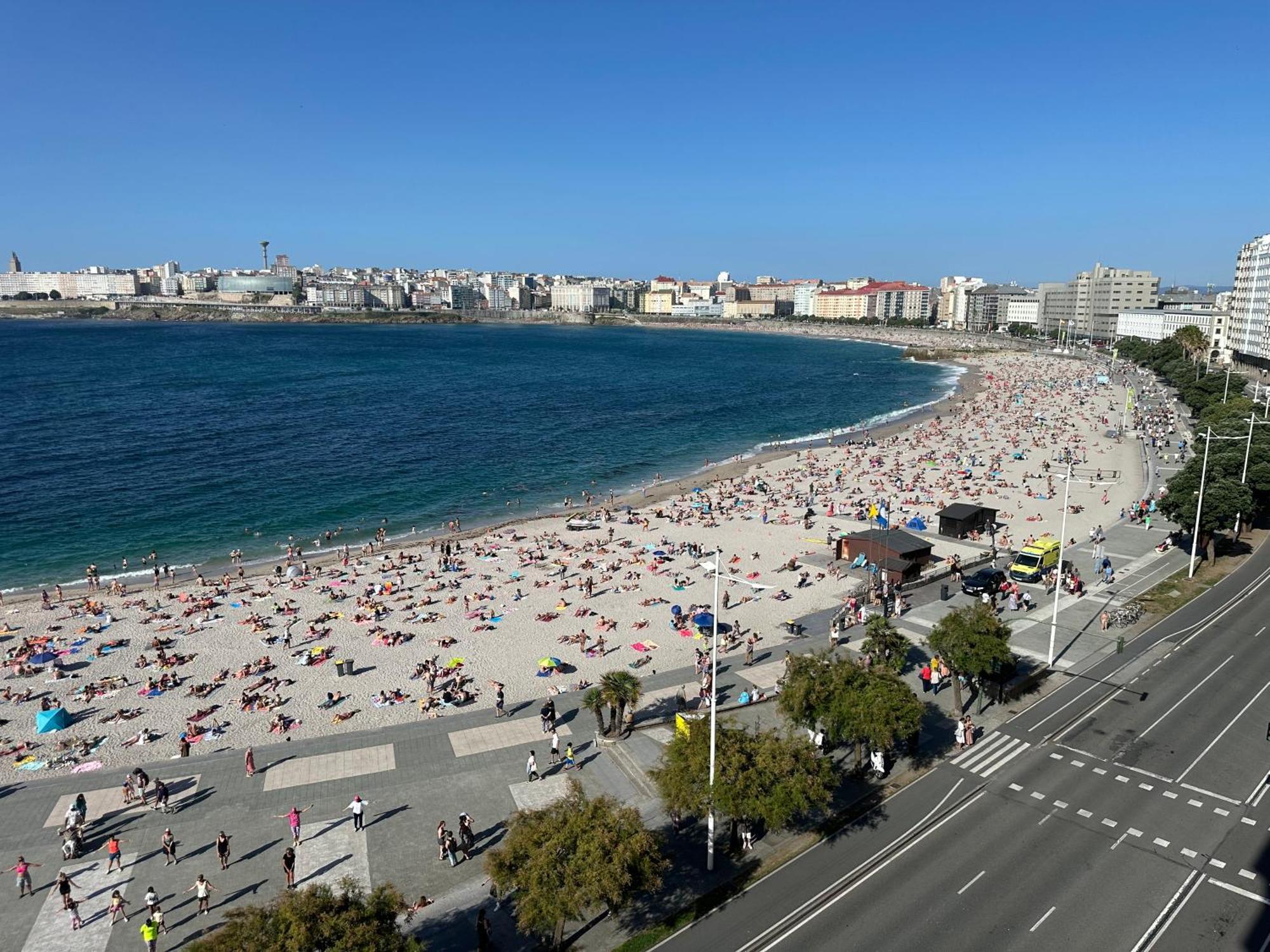 Piso Con Vistas A La Playa De Riazor Appartement A Coruña Buitenkant foto